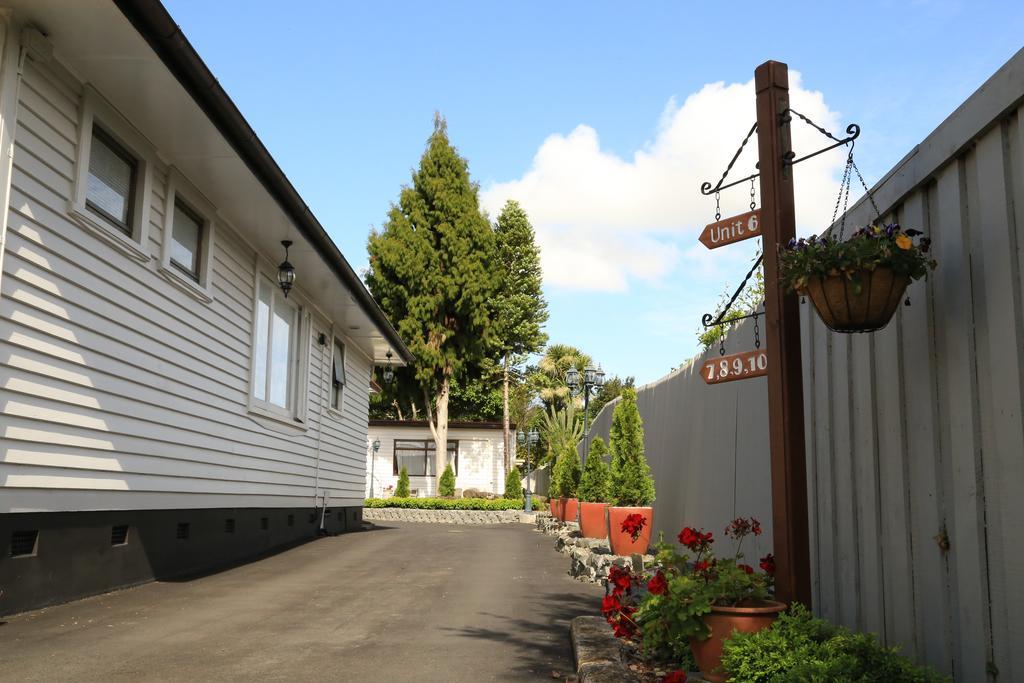 Papakura Motor Lodge & Motel ภายนอก รูปภาพ