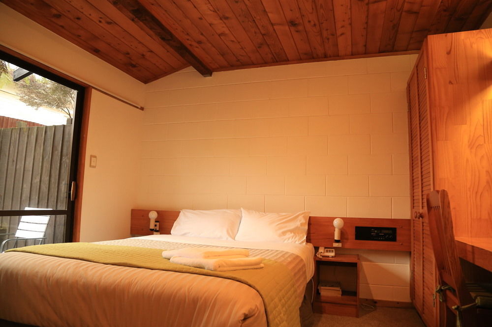 Papakura Motor Lodge & Motel ภายนอก รูปภาพ