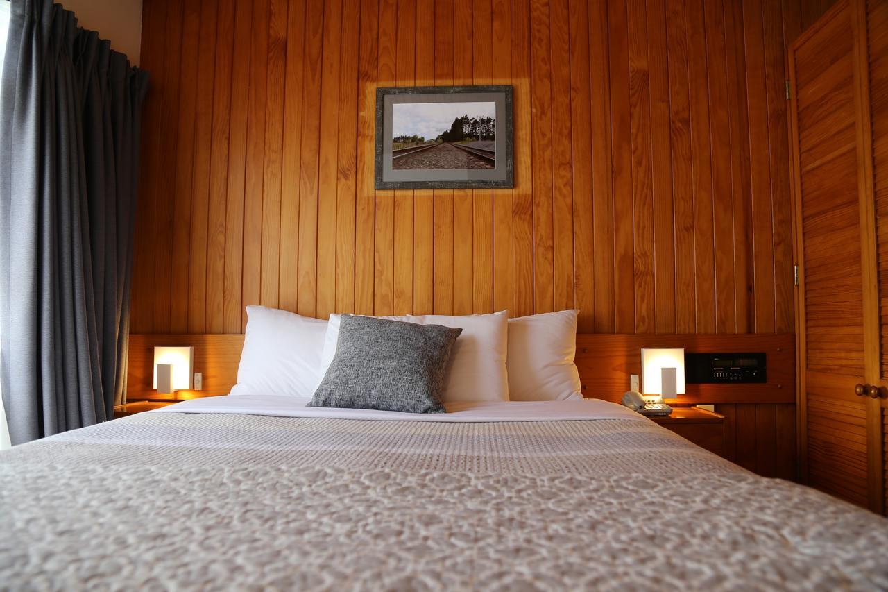 Papakura Motor Lodge & Motel ภายนอก รูปภาพ
