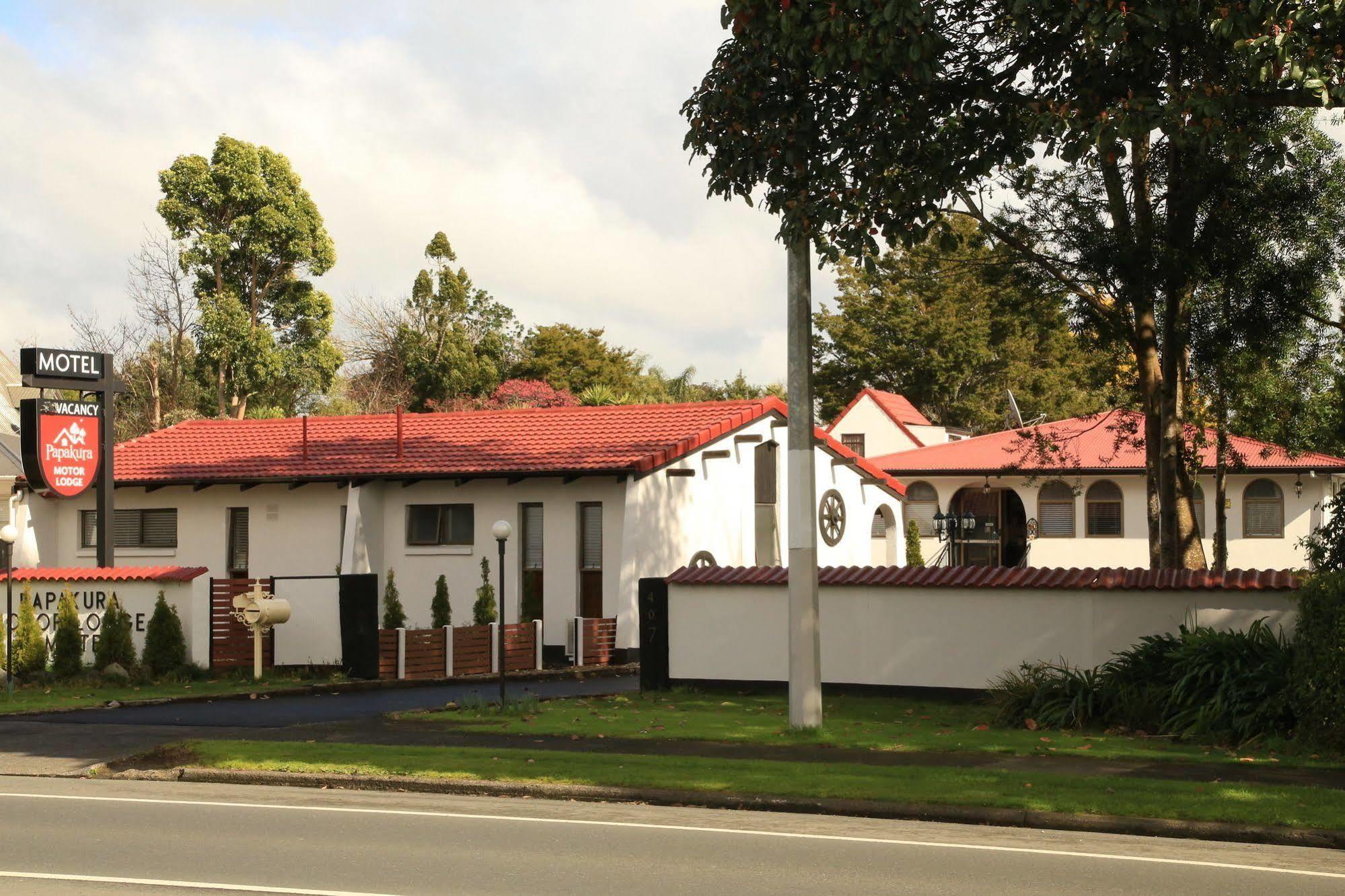 Papakura Motor Lodge & Motel ภายนอก รูปภาพ